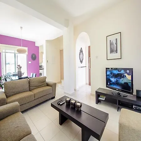 Pernera 012 Πρωταράς