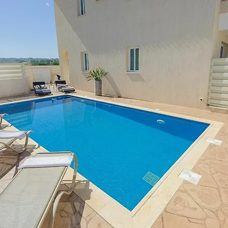 Villa Pernera 012
