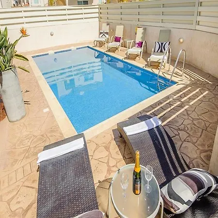 Pernera 012 Πρωταράς