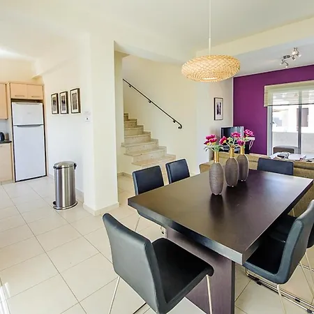 Pernera 012 Βίλα *