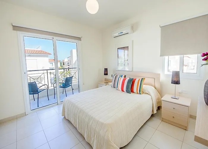 Pernera 012 فيلة بروتاراس